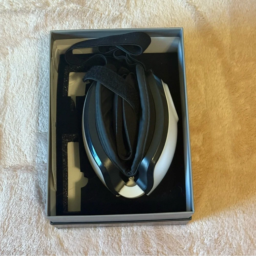 Black Air Pressure Eye Massager